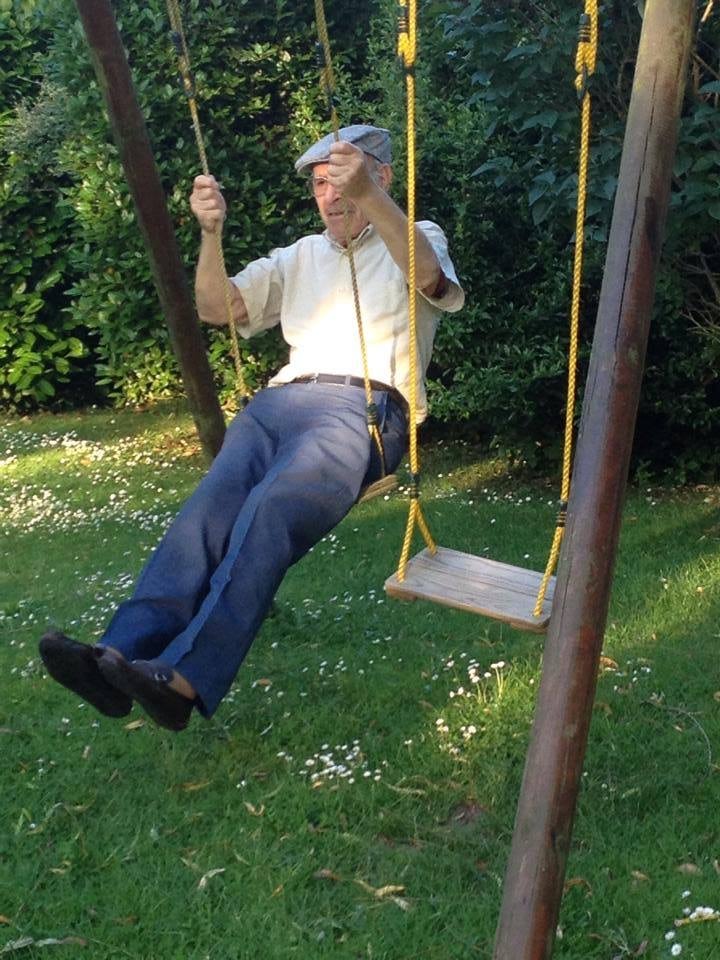 D8538832-EFEF-46BC-B60F-BE21979B6DF0