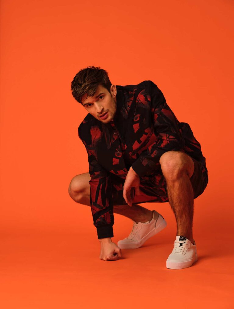 002BADE9-7F1E-46B9-B943-9A1A3671EB5D